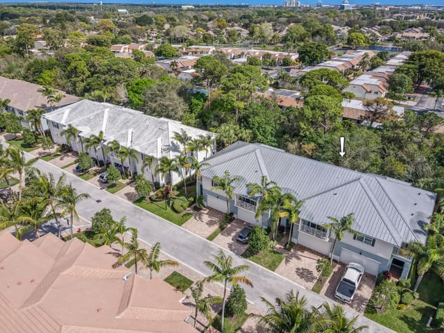 1036 Piccadilly Street, sold in Hampton Cay, Palm Beach Gardens, FL
