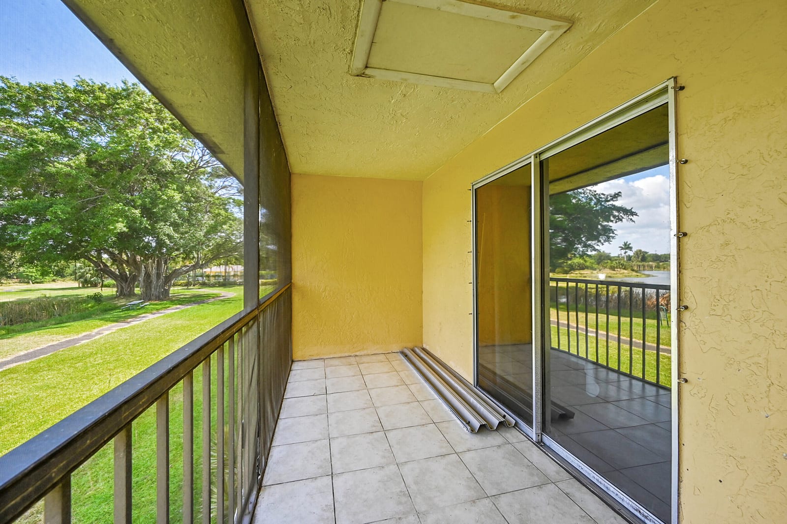 1625 Meadows Circle W, Boynton Beach, FL 33436 photo 14