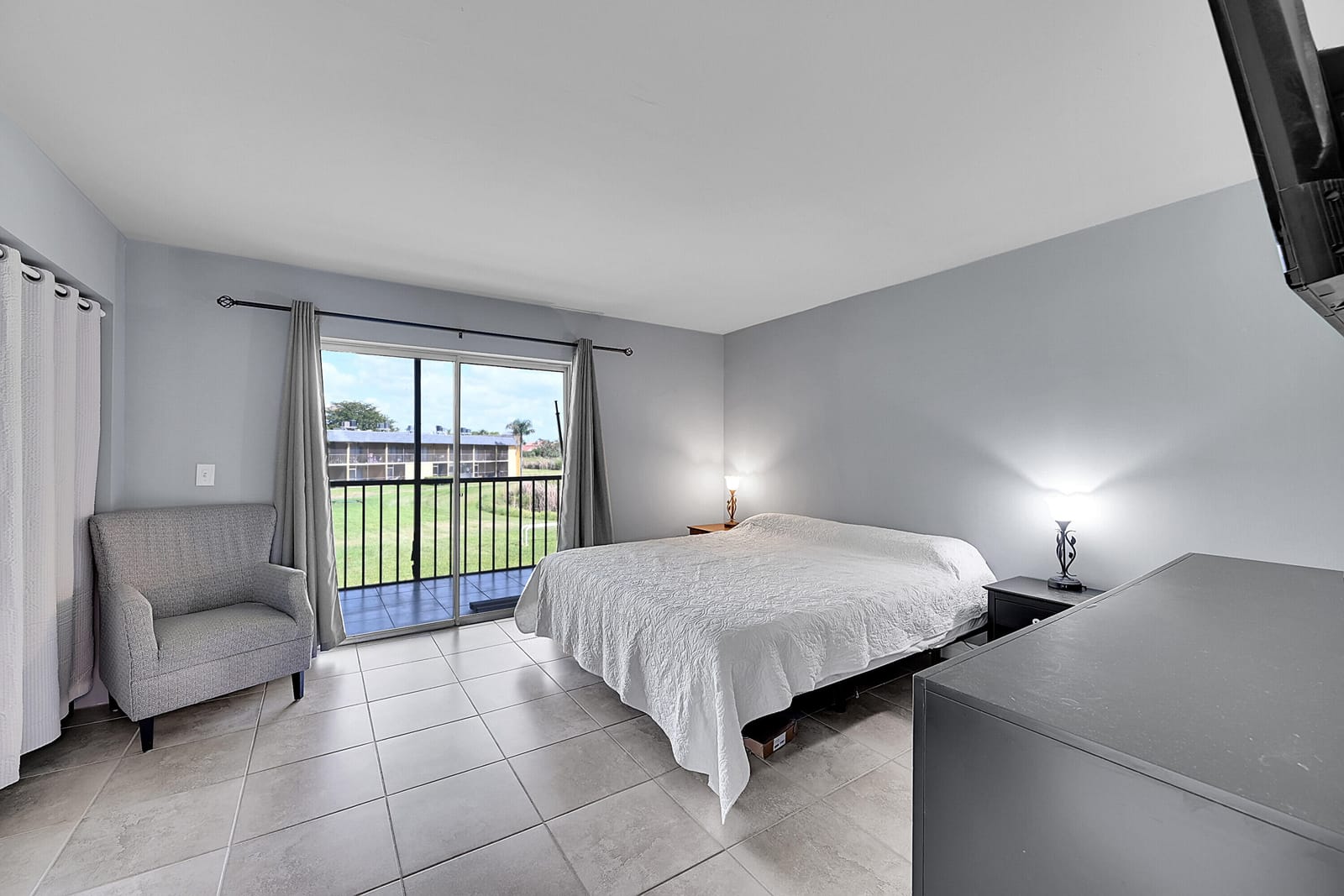 1625 Meadows Circle W, Boynton Beach, FL 33436 photo 9