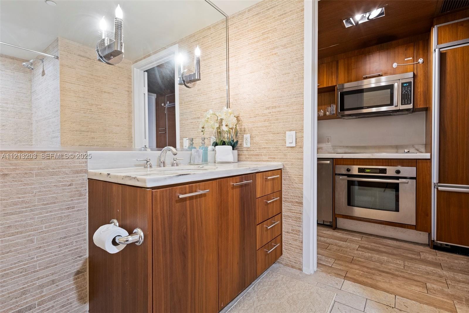 50 Biscayne Boulevard 605, Miami, FL 33132 photo 17