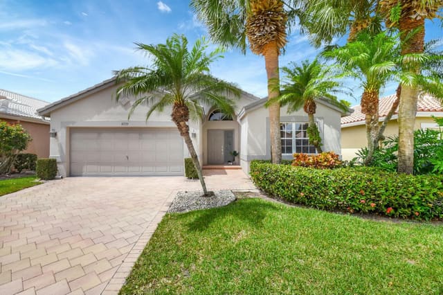 6533 Kings Creek Terrace, sold in Lakeridge Greens At Pipers Glen, Boynton Beach, FL