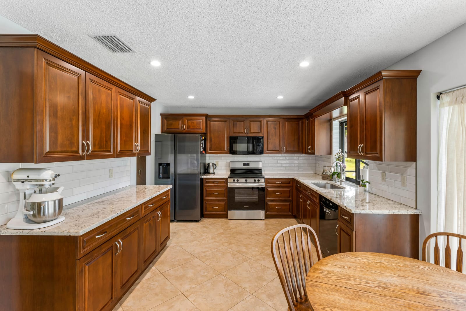 7701 NW 18 Court, Margate, FL 33063 photo 11