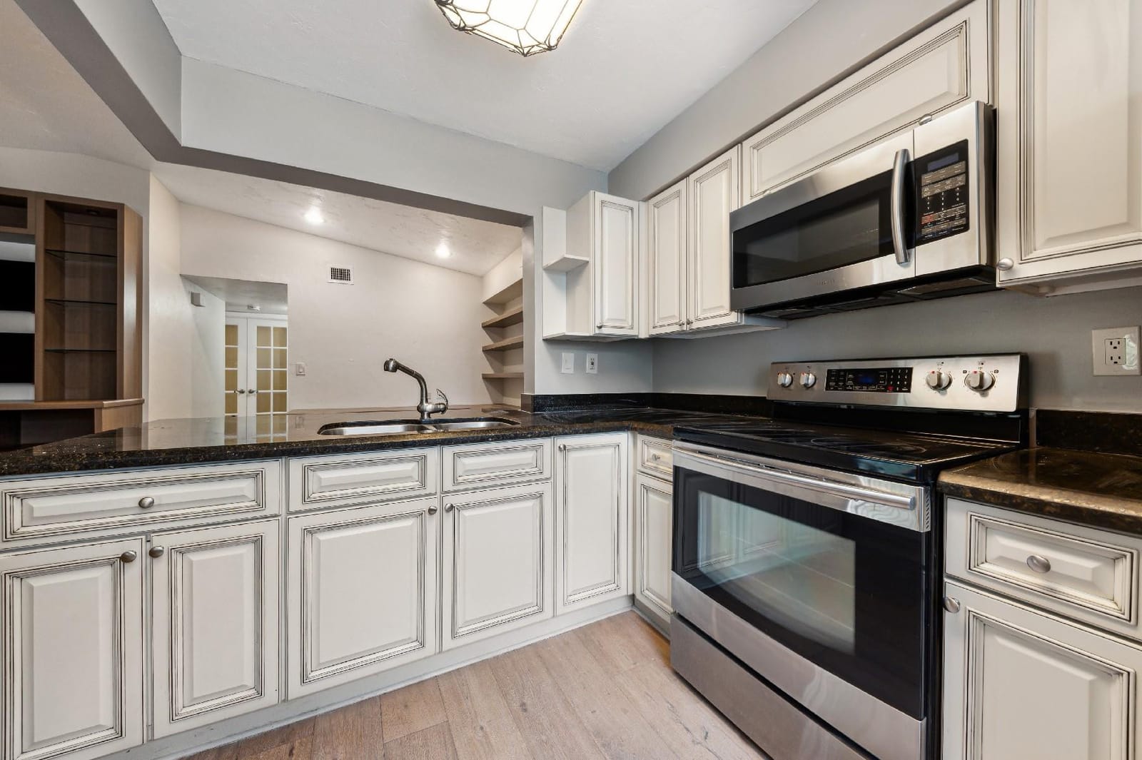 2729 S Oakland Forest Drive 202, Oakland Park, FL 33309