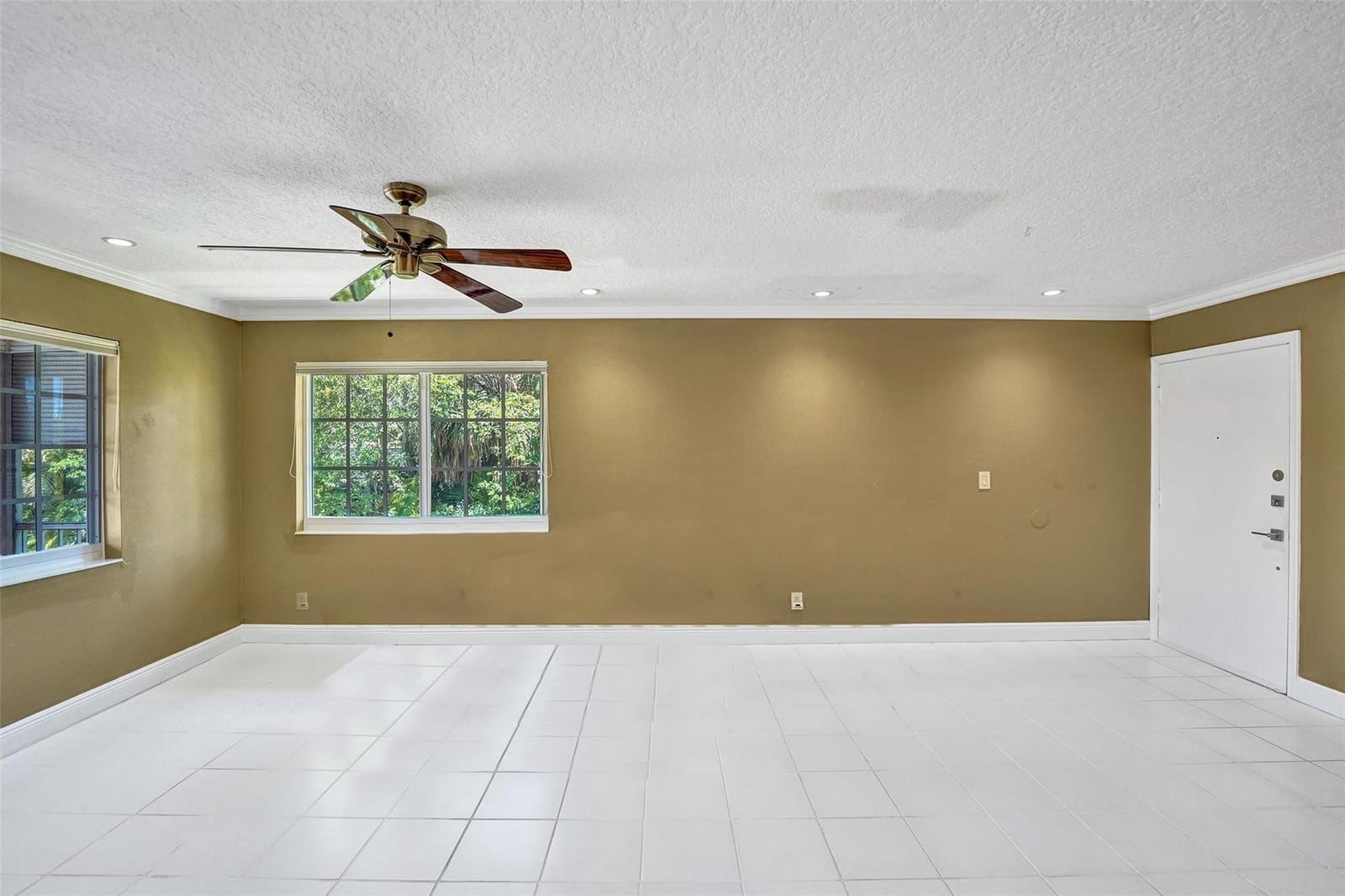 1940 NE 2nd Avenue 215J, Wilton Manors, FL 33305 photo 14