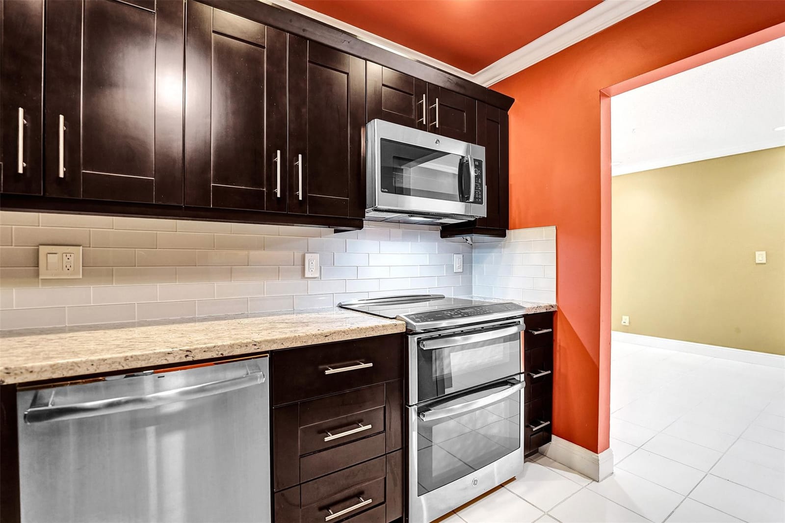1940 NE 2nd Avenue 215J, Wilton Manors, FL 33305 photo 25