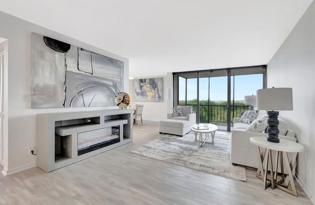 6805 Willow Wood Drive 5074, Boca Raton, FL 33434