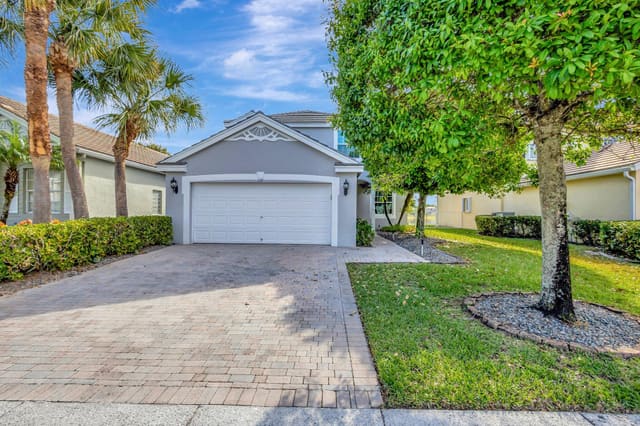 110 Hamilton Terrace, Royal Palm Beach, FL 33414