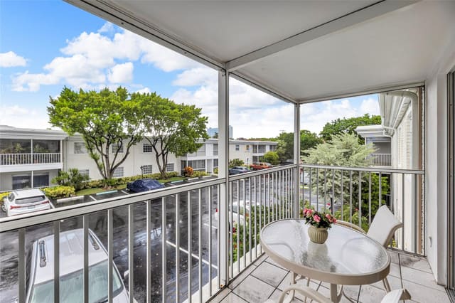 6371 Bay Club Drive 3, Fort Lauderdale, FL 33308