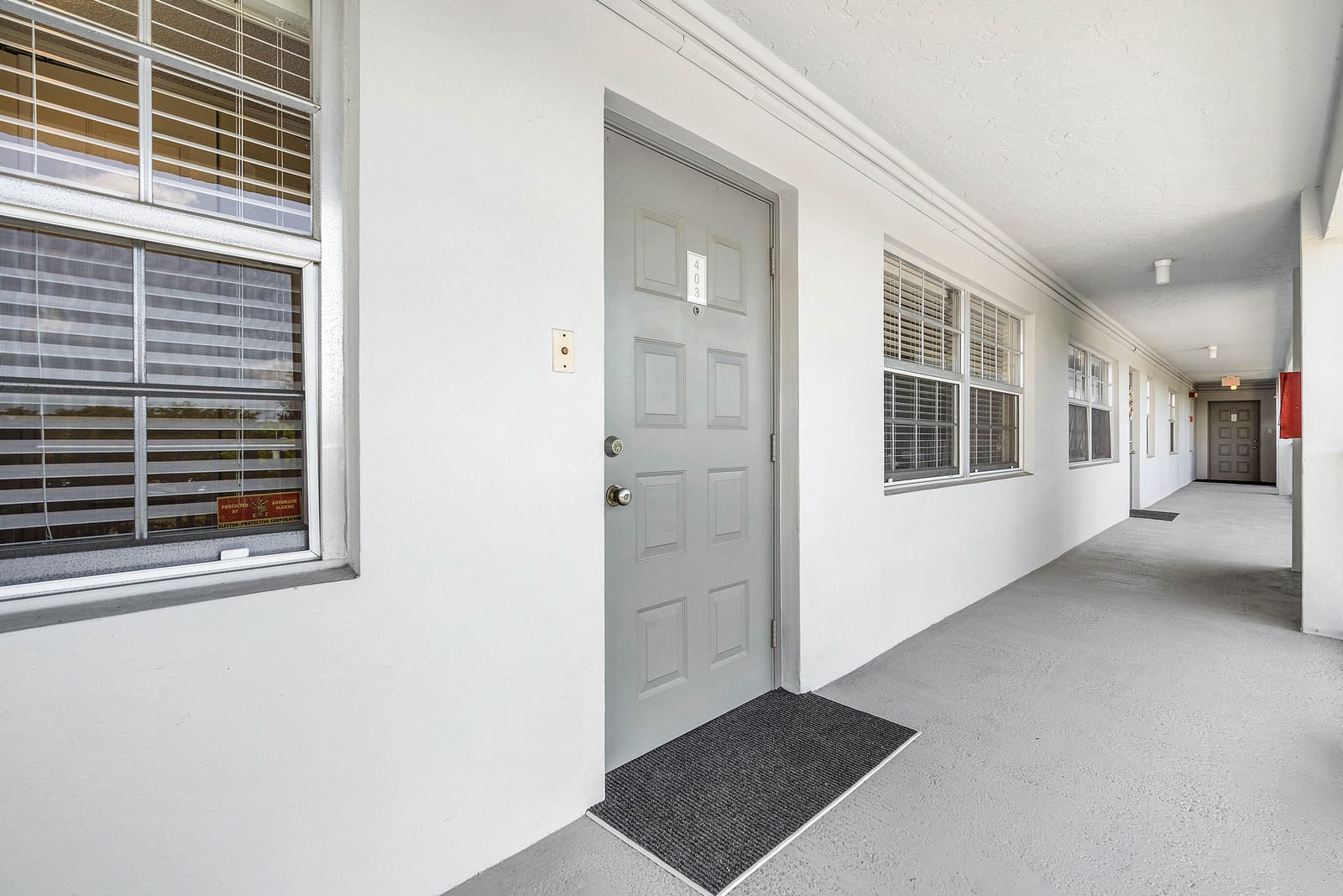 4015 W Palm Aire Drive 403 — photo 4