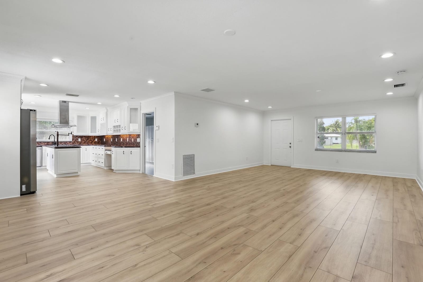 9400 Listow Ter Terrace — photo 11