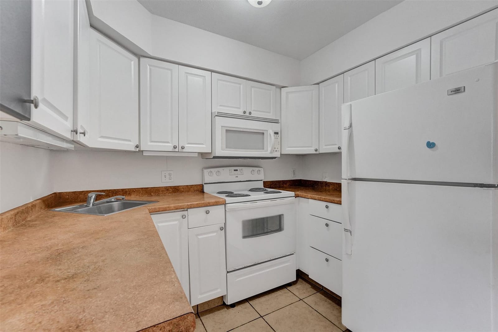 26 Wimbledon Lake 248, Plantation, FL 33324 photo 9