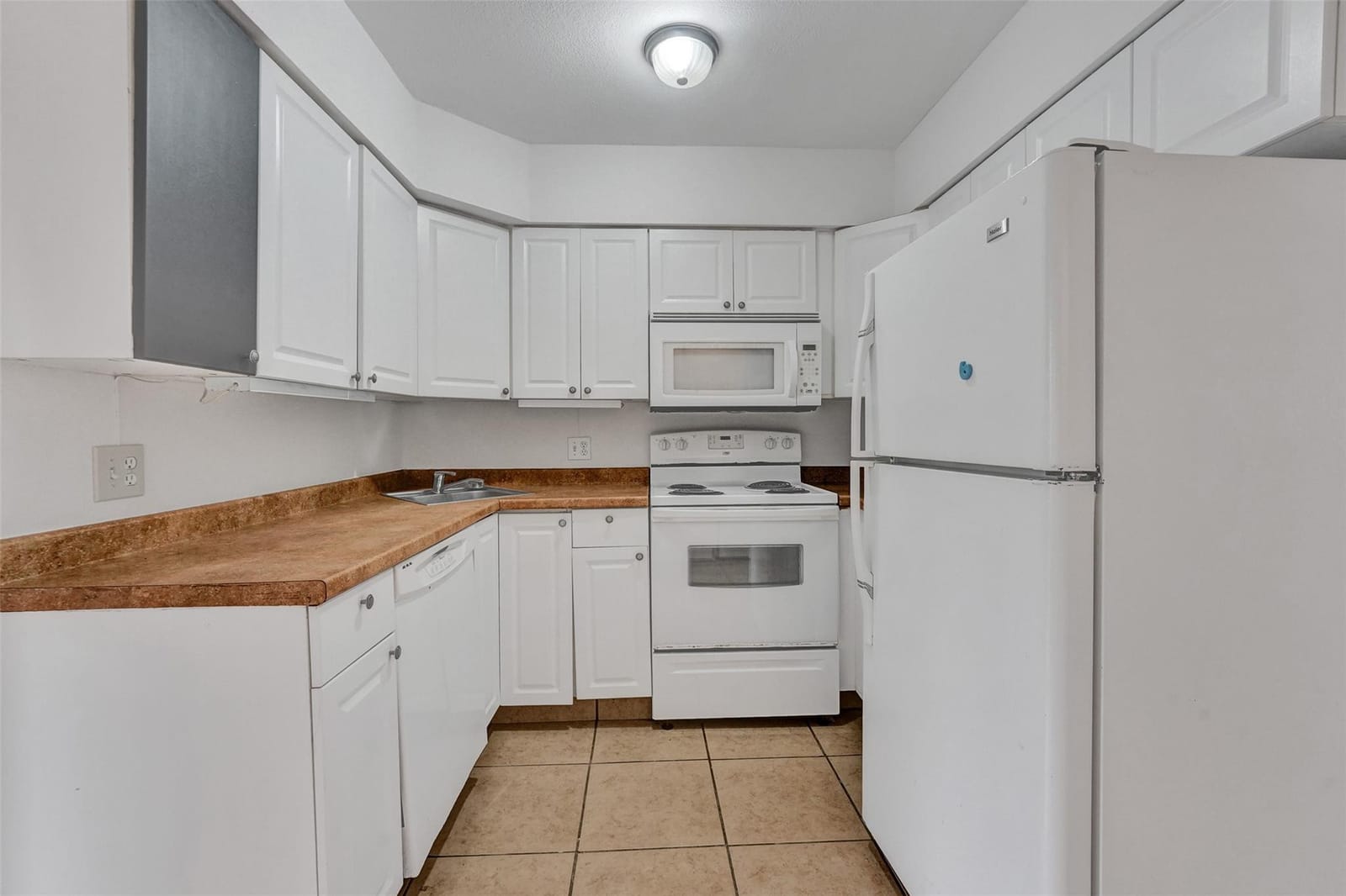 26 Wimbledon Lake 248, Plantation, FL 33324 photo 10