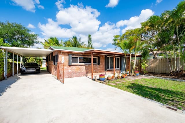 1223 NW 1st Avenue, sold in South Middle River, Fort Lauderdale, FL