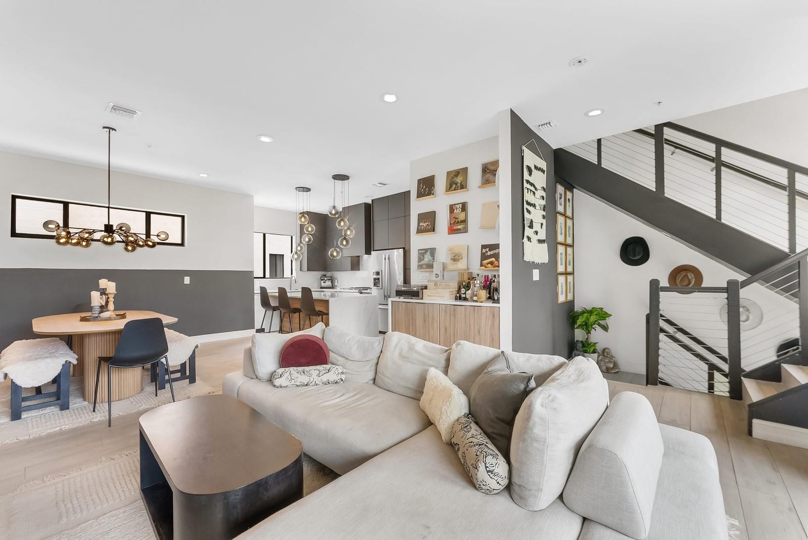 835 NE 17th Terrace 9, Fort Lauderdale, FL 33304