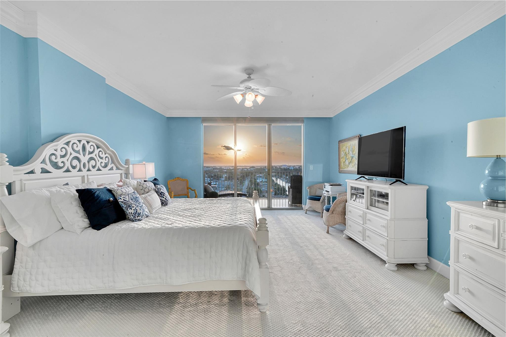 821 N Riverside Drive Ph2 — photo 5