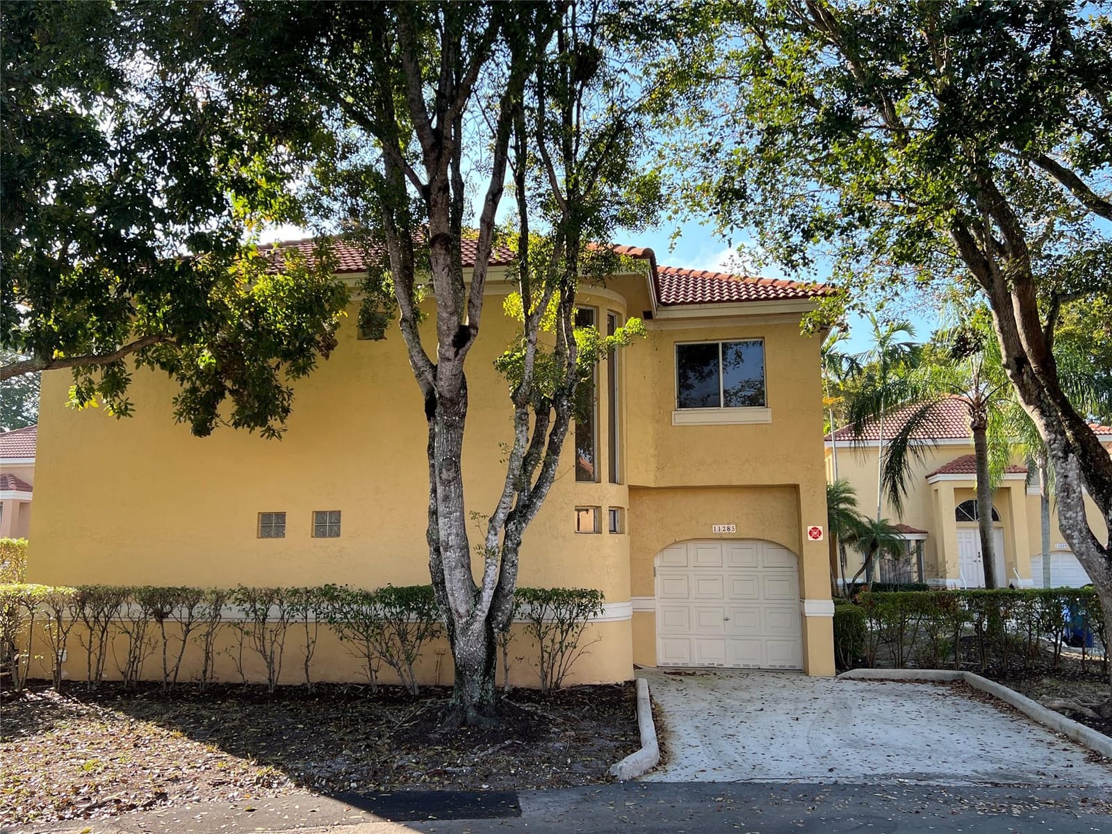 11285 Lakeview Drive 35, Coral Springs, FL 33071