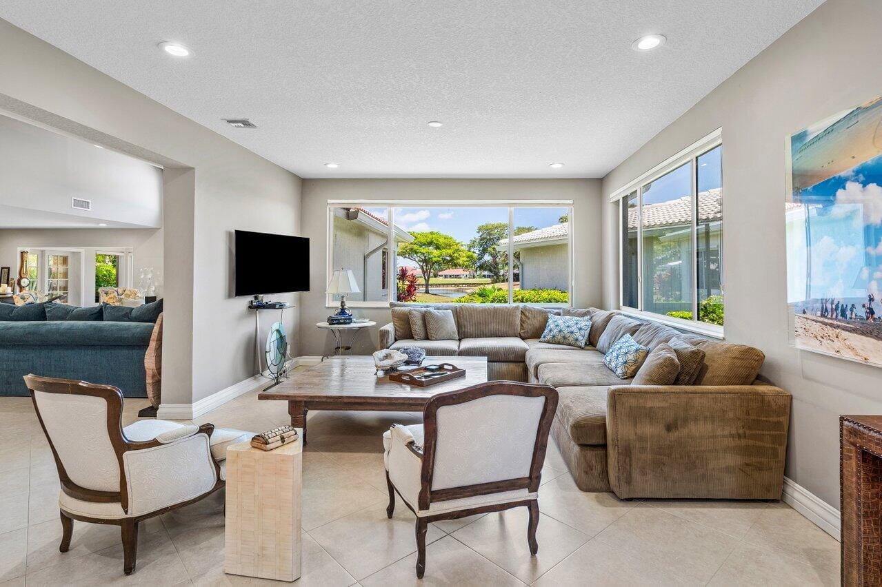 19 Estate Drive, Boynton Beach, FL 33436 photo 14