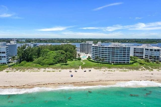 2774 S Ocean Boulevard 106, sold in Ambassador South Dev Corp, Palm Beach, FL