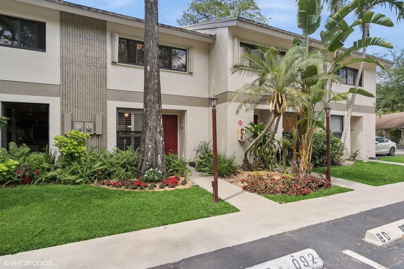 3082 S Oakland Forest Drive 1304 — photo 3