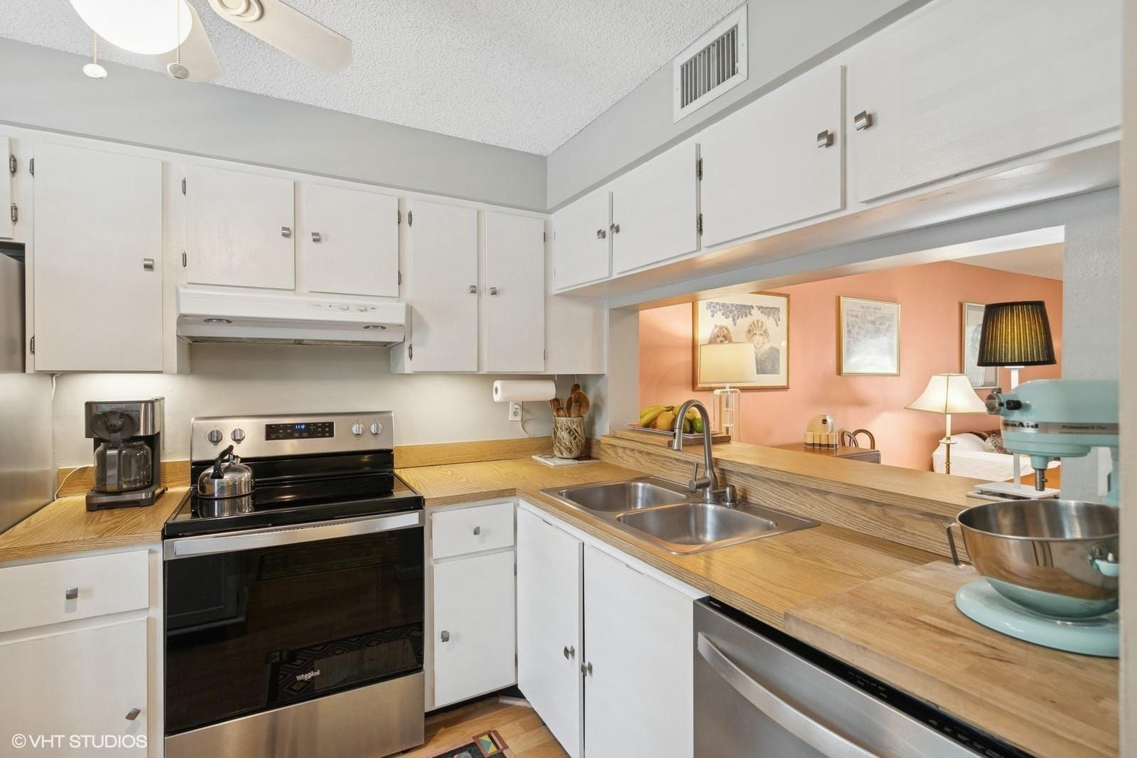 3082 S Oakland Forest Drive 1304 — photo 10