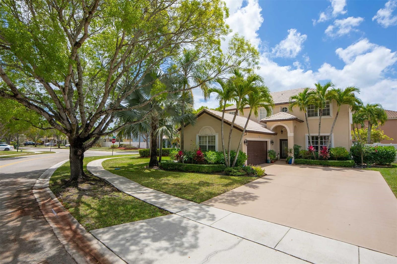 16604 SW 1st Street, Pembroke Pines, FL 33027 photo 4