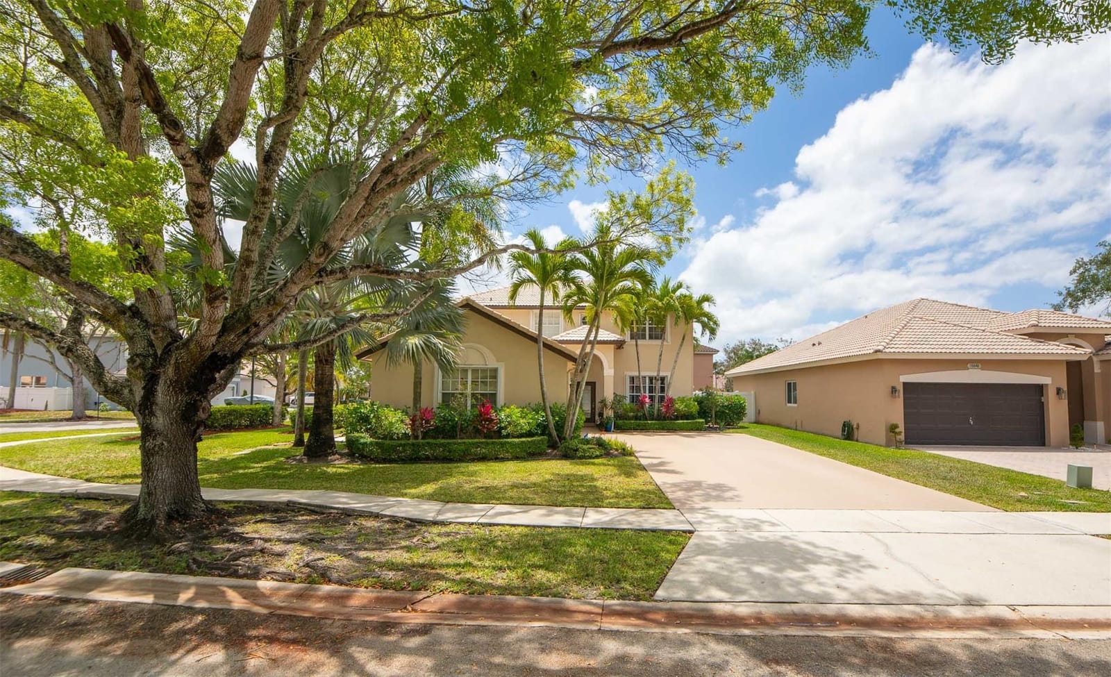 16604 SW 1st Street, Pembroke Pines, FL 33027 photo 5