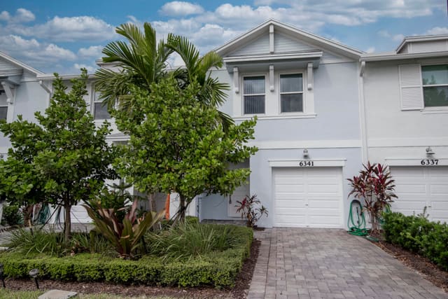 6341 Topsail Drive, sold in Catalina Townhomes, West Palm Beach, FL