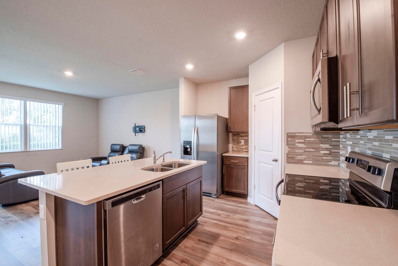 6341 Topsail Drive — photo 4