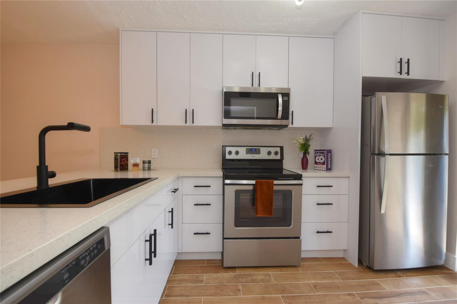 5200 E Club Circle 104, Boca Raton, FL 33487