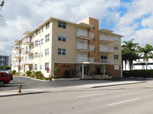 2710 S Ocean Drive 205, Hollywood, FL 33019