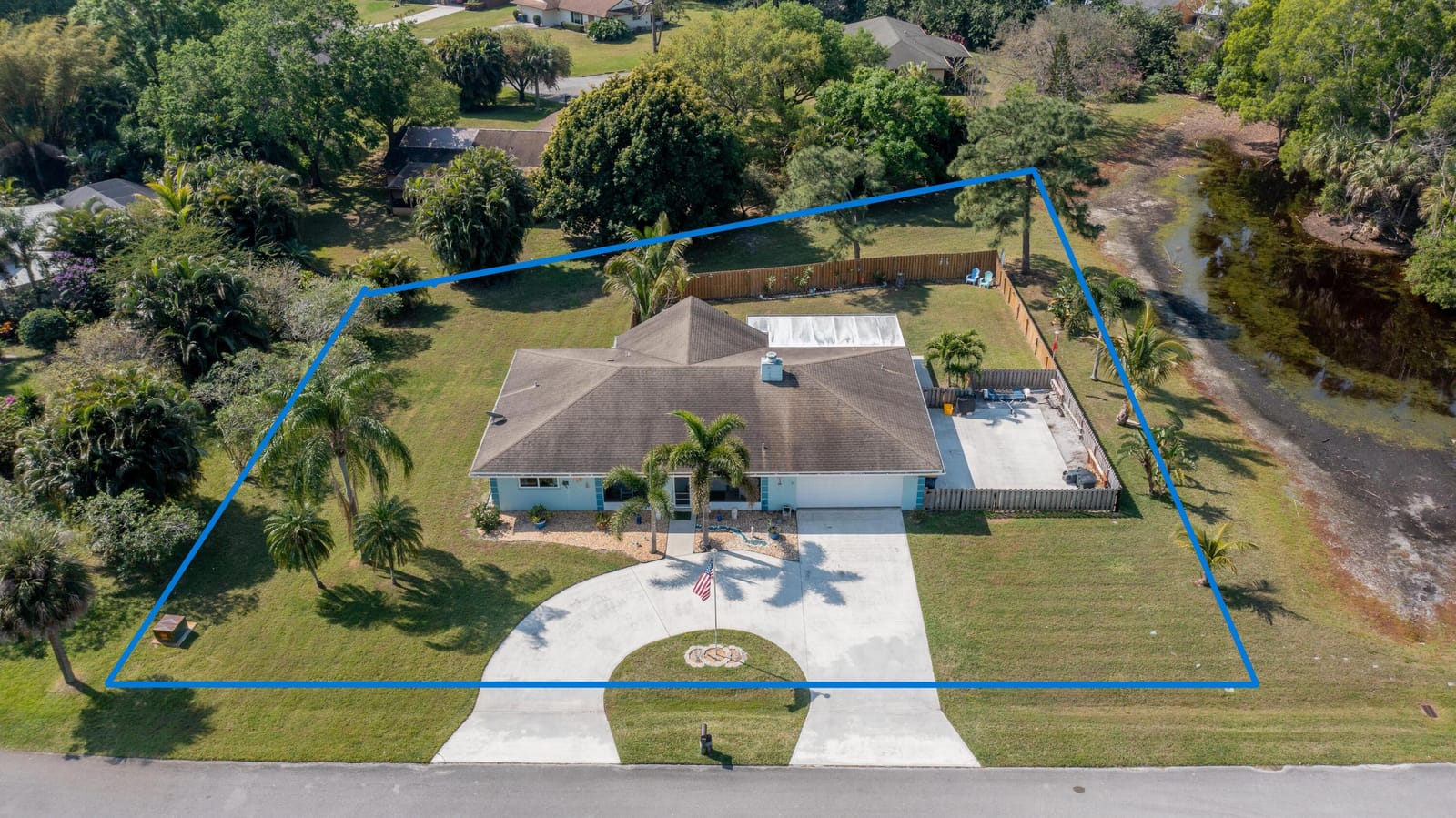 5580 SE Paramount Drive, Stuart, FL 34997