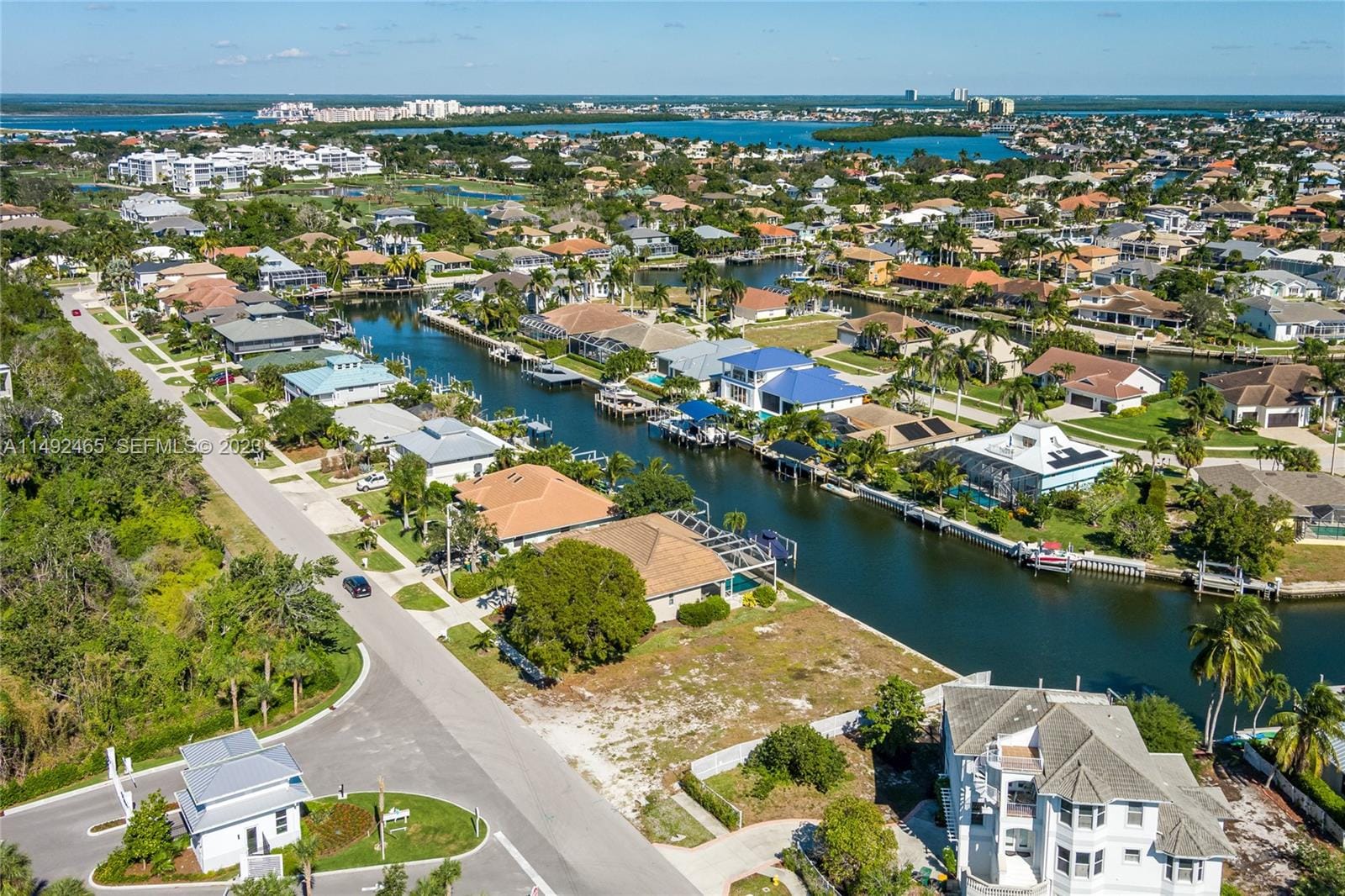 609 Spinnaker Drive, FL 34145 photo 16