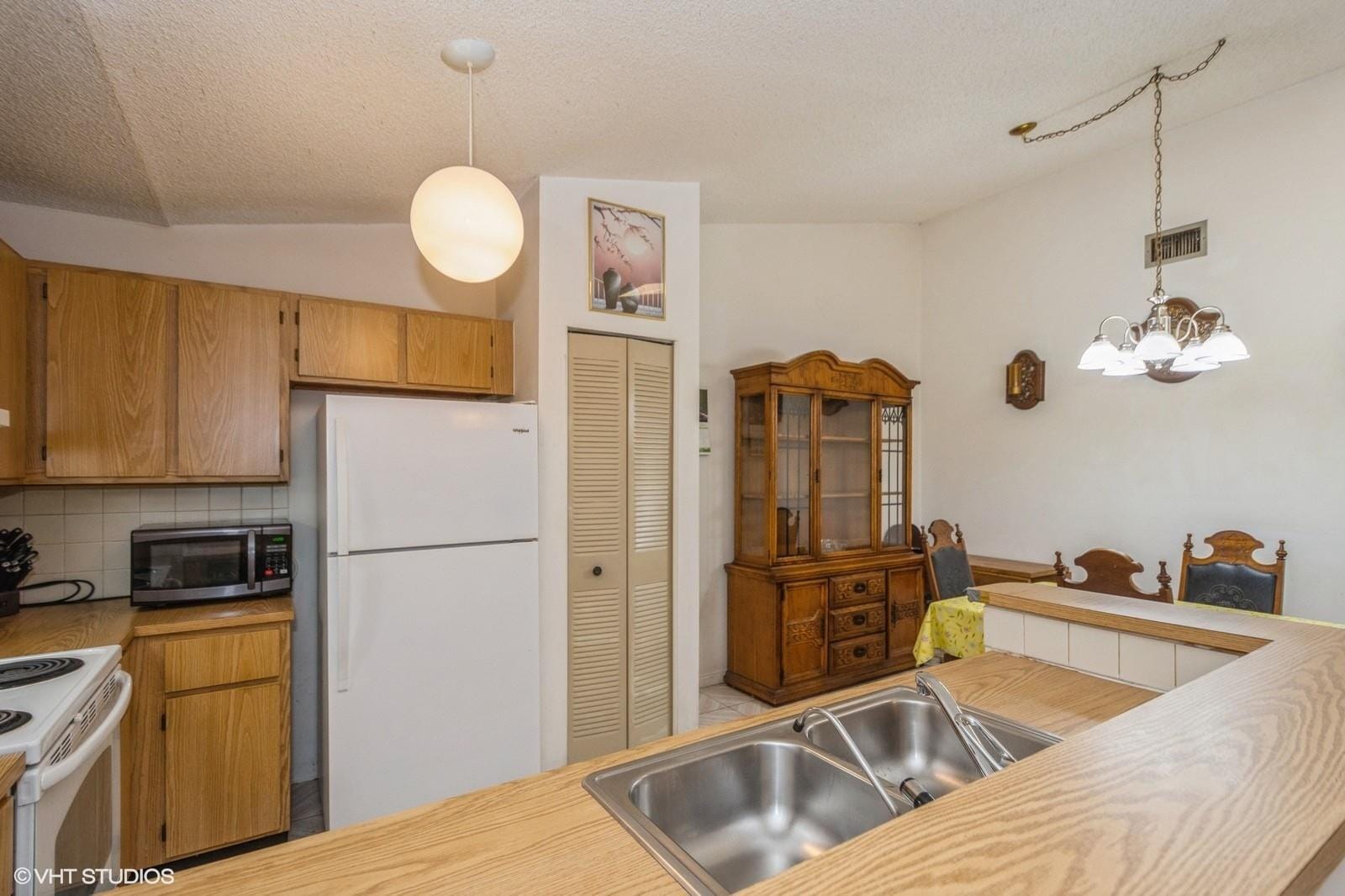 3076 S Oakland Forest Drive 502 — photo 5