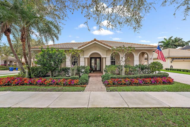 119 Via Castilla, sold in Paseos, Jupiter, FL