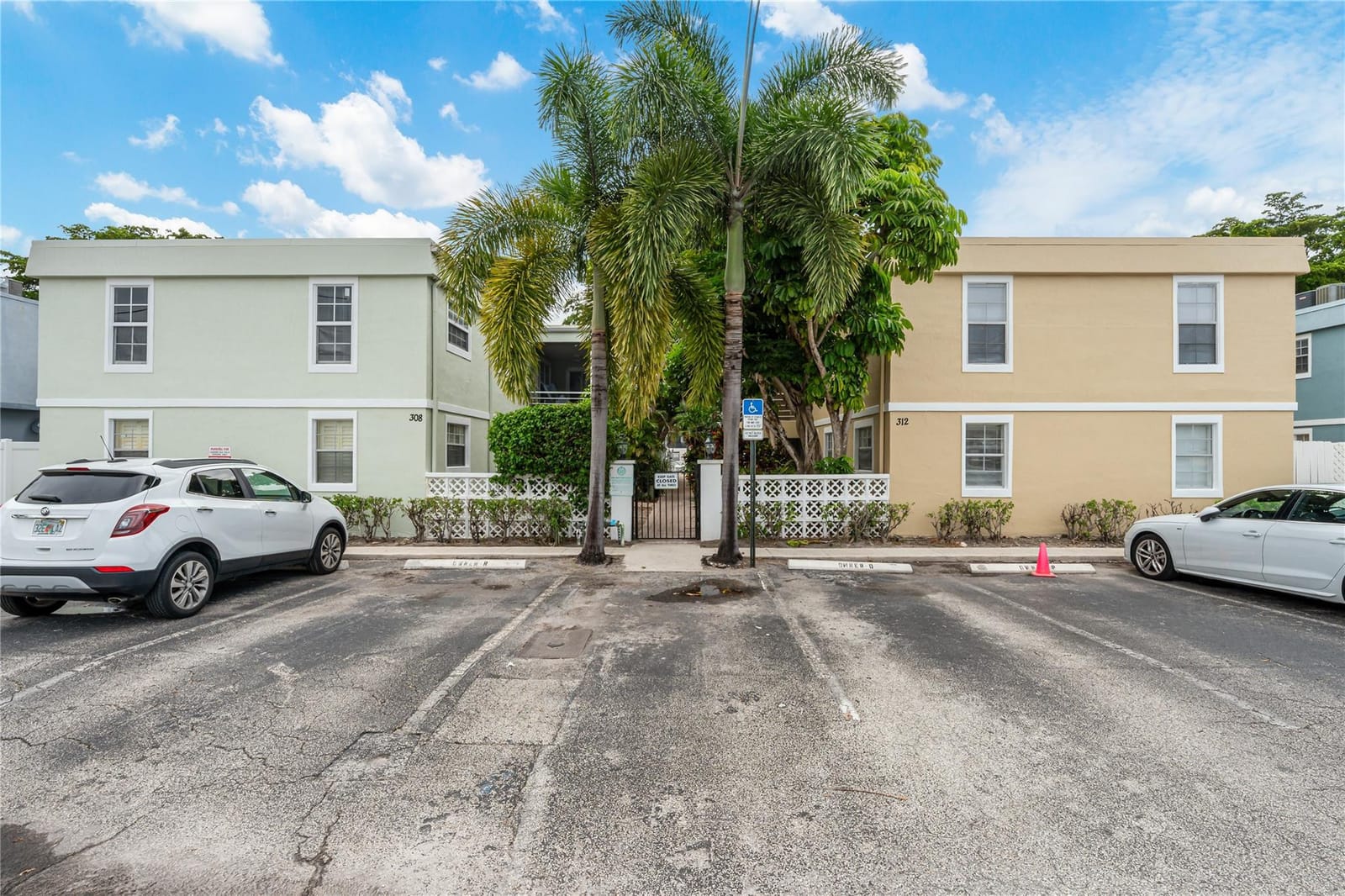 312 SE 10th Avenue C, Pompano Beach, FL 33060