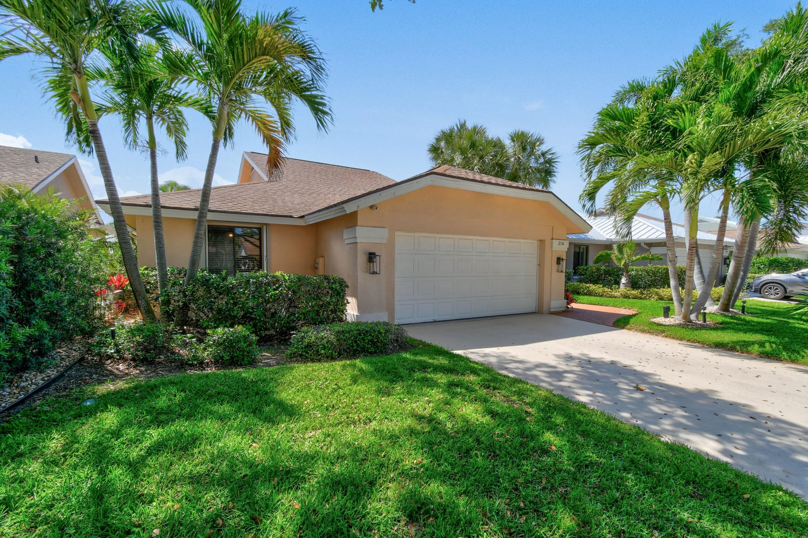214 E River Park Drive E, Jupiter, FL 33477 photo 2