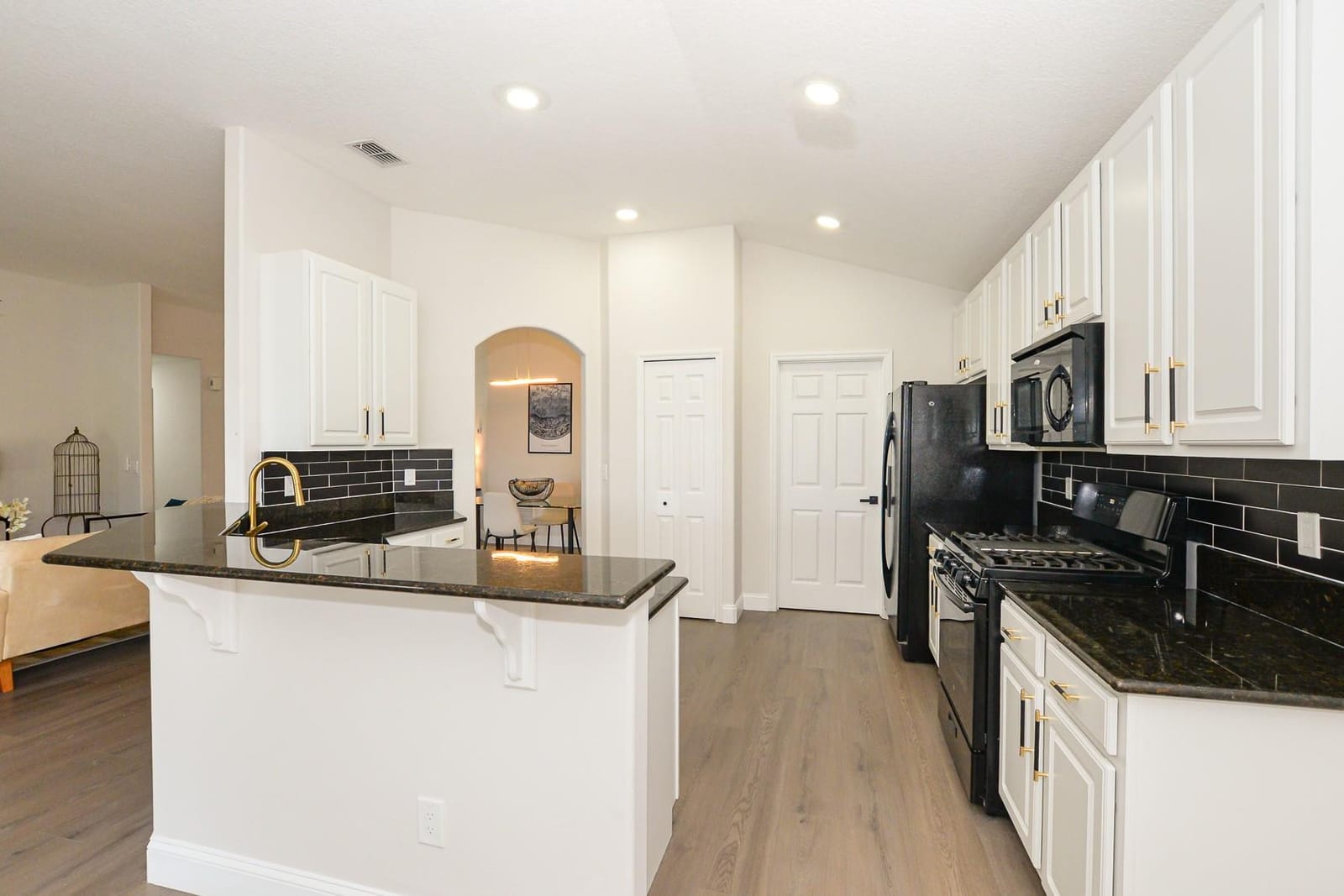 590 Valencia Circle, Vero Beach, FL 32968 photo 13