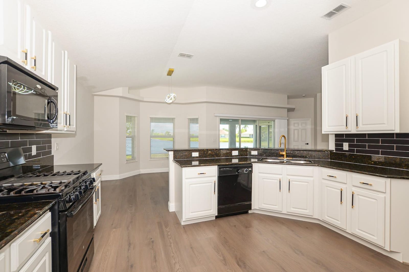 590 Valencia Circle, Vero Beach, FL 32968 photo 16