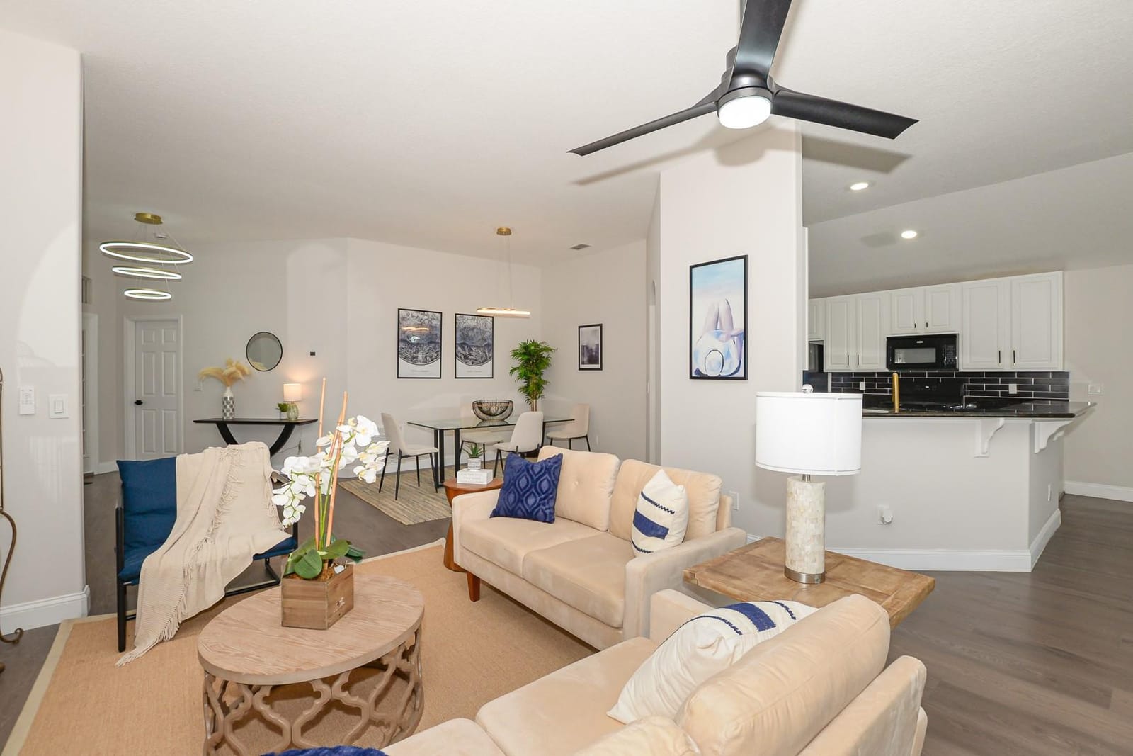 590 Valencia Circle — photo 7