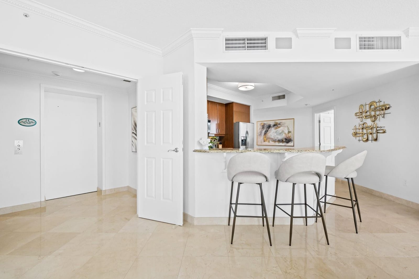 100 S Birch Road 1605 — photo 7