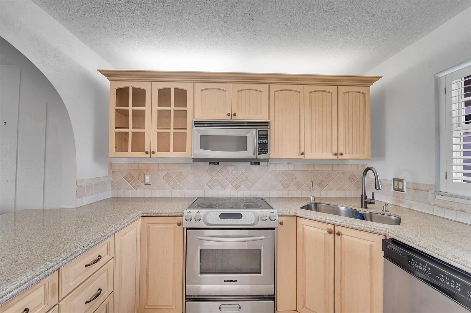 610 Tennis Club Drive 401 — photo 3