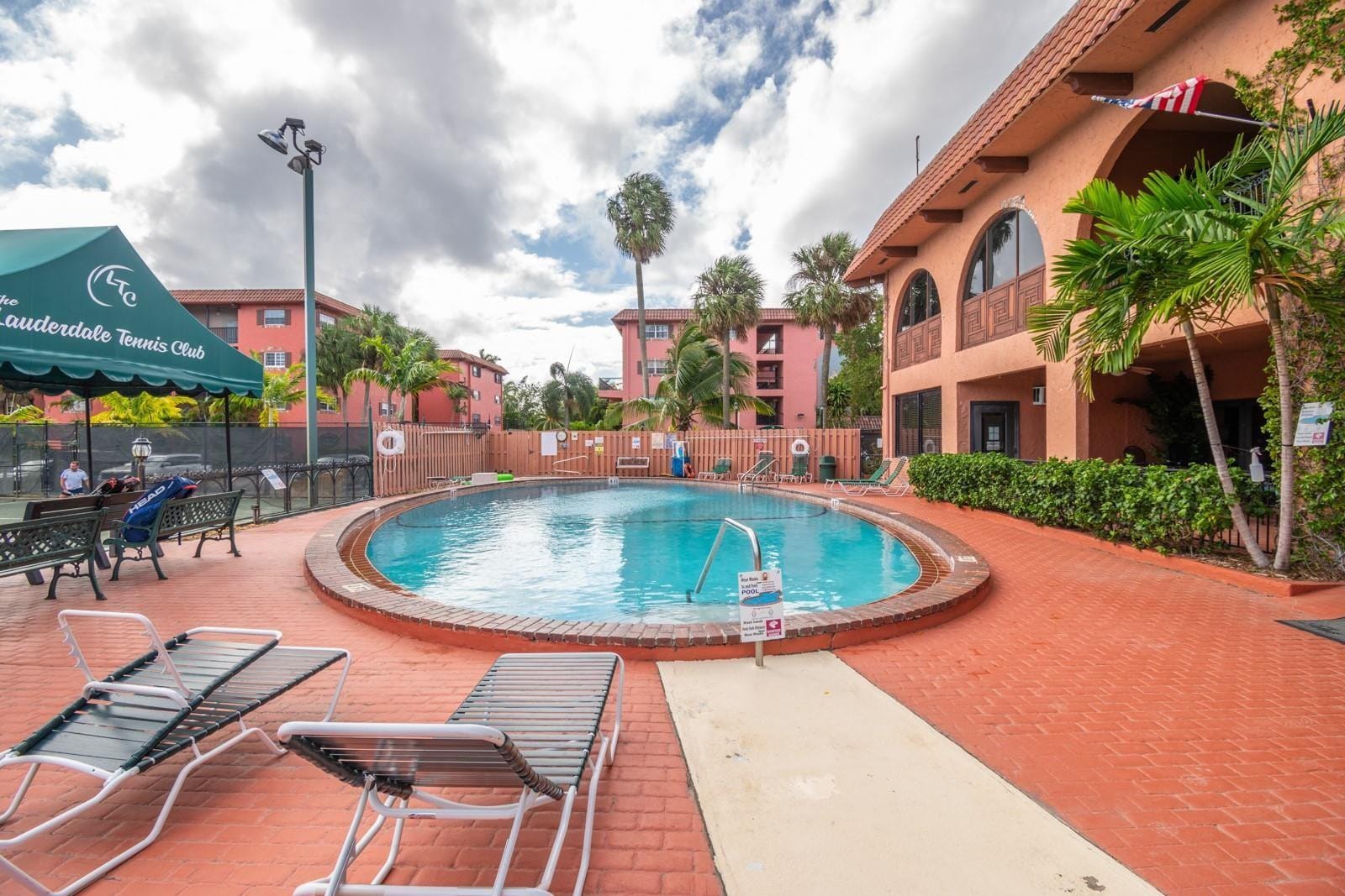 610 Tennis Club Drive 401, Fort Lauderdale, FL 33311 photo 23
