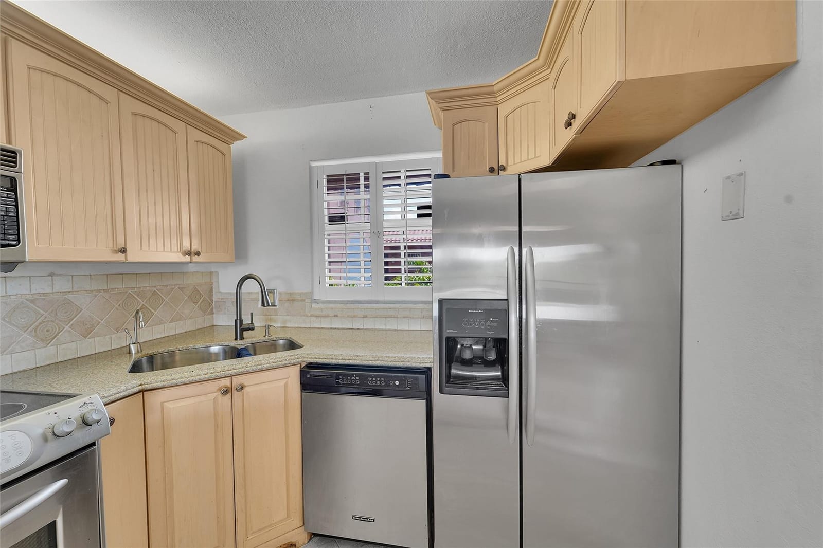 610 Tennis Club Drive 401 — photo 5