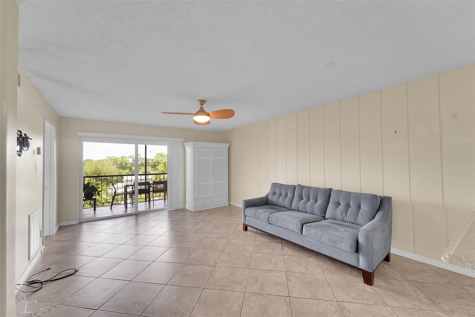 610 Tennis Club Drive 401 — photo 7