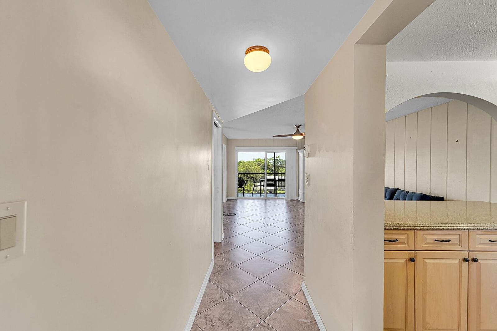 610 Tennis Club Drive 401 — photo 9