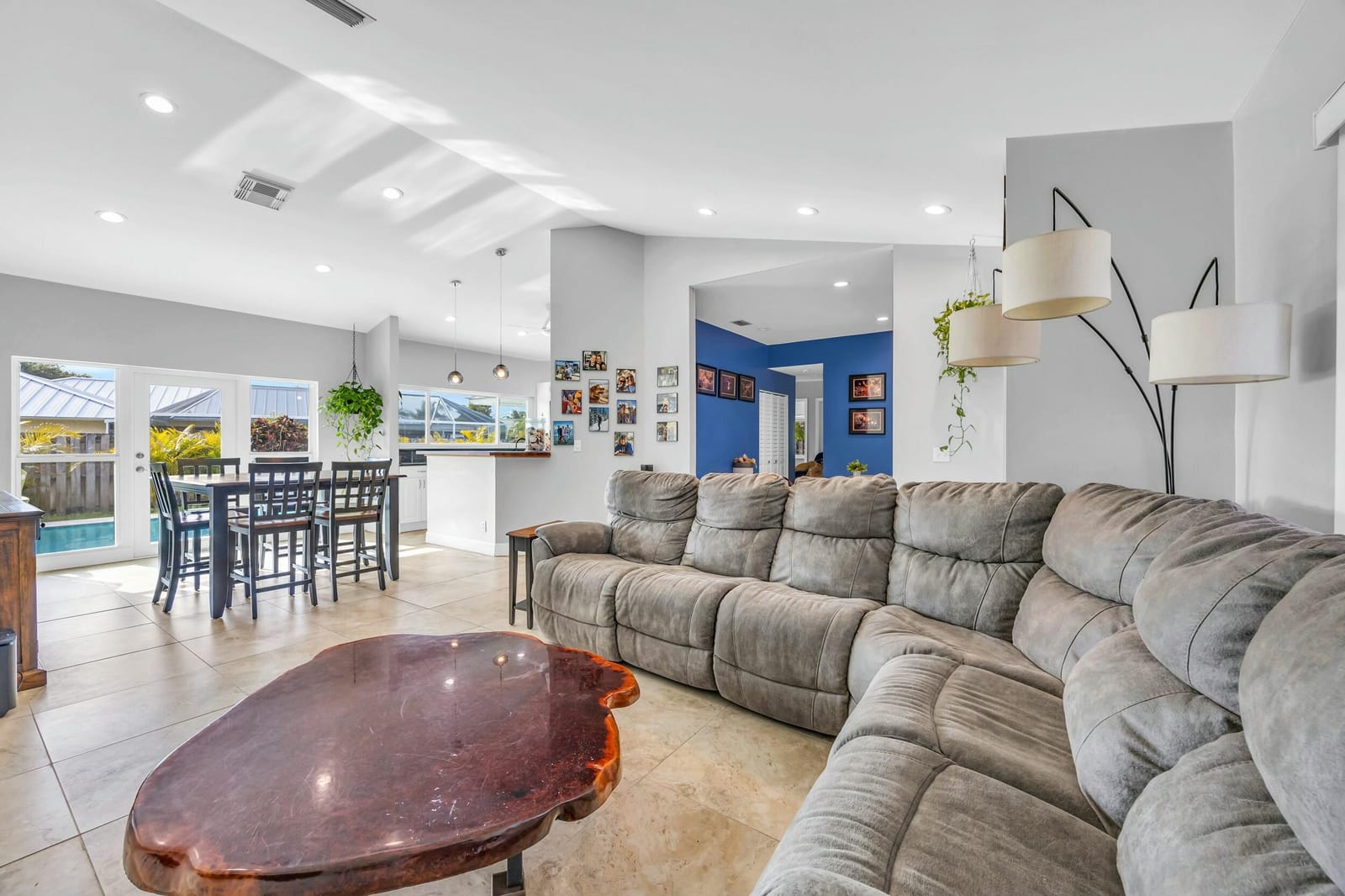 11 Hemlock Lane, Tequesta, FL 33469 photo 3