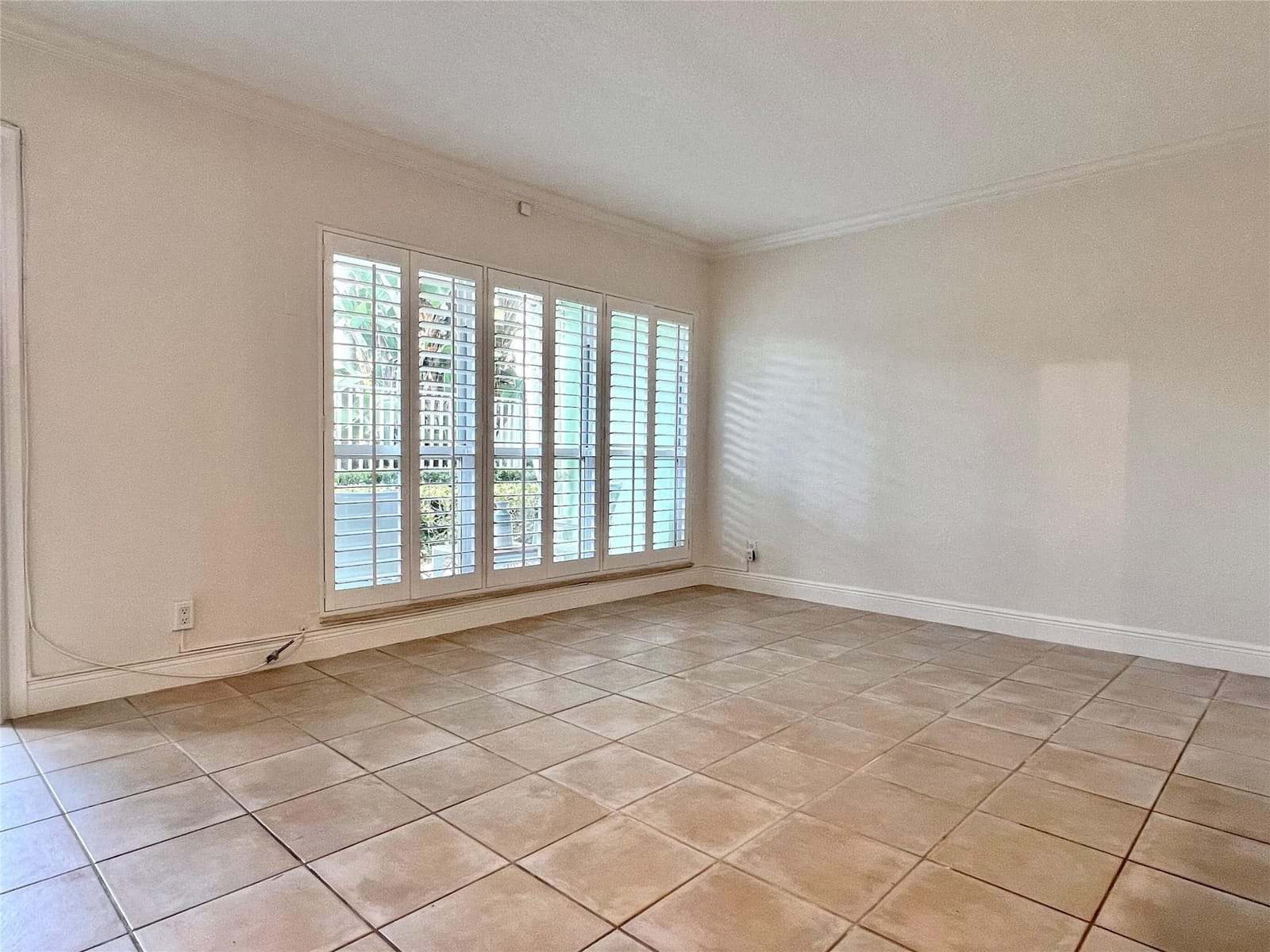 2124 NE 5th Avenue 107 — photo 7