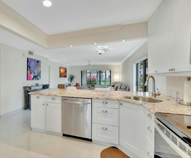 7898 Eastlake Drive 7-G, Boca Raton, FL 33433