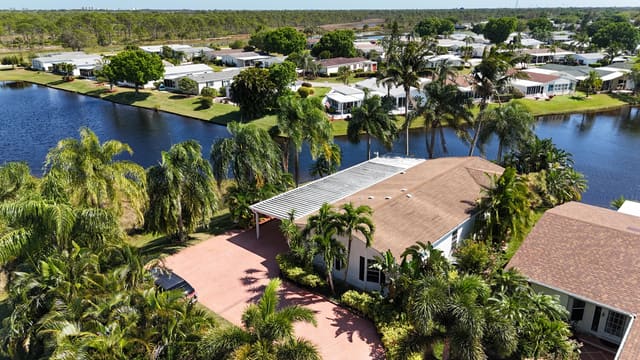 7654 Eastern Bluebird Drive, Port St. Lucie, FL 34952