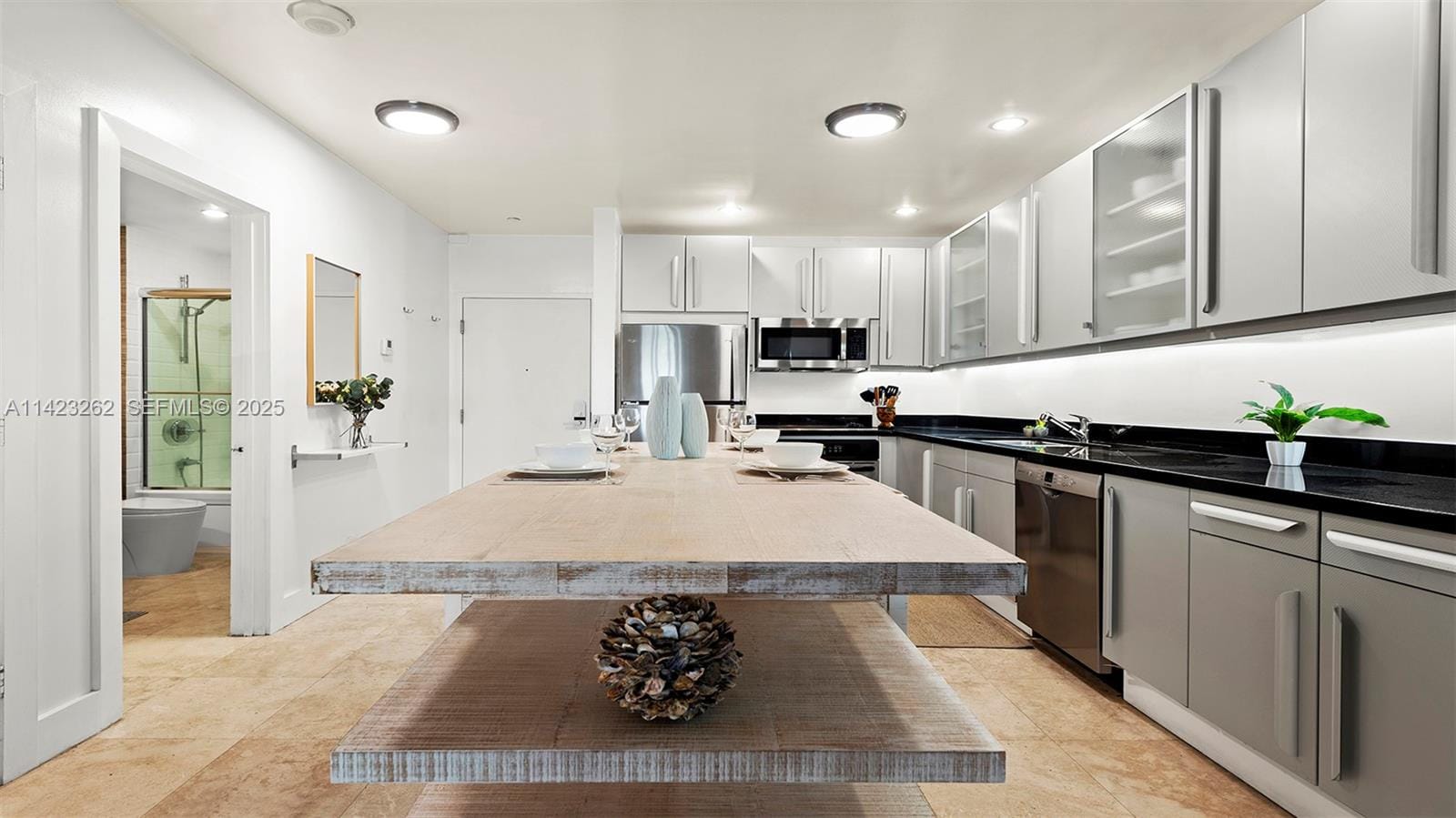 2301 Collins Avenue 1632 — photo 4